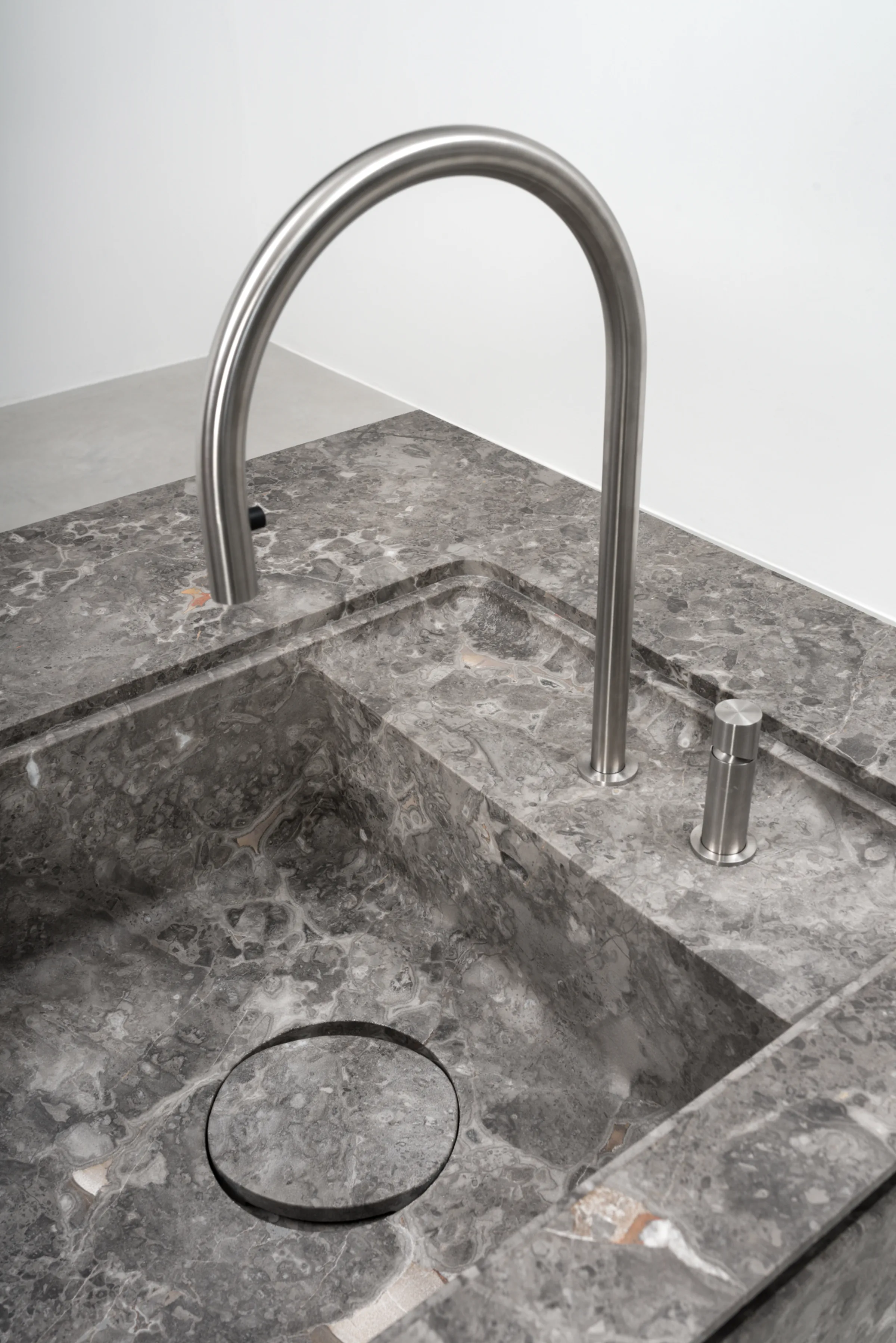 OCO — Grigio Billiemi marble, view 4